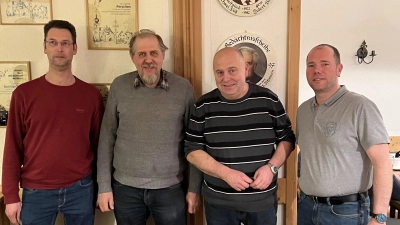 Von links: Armin Ringelstetter, Josef Lobinger, Josef Schatz, 1.Schützenmeister Andreas Karl. (Bild: Reinhard Wilhelm)