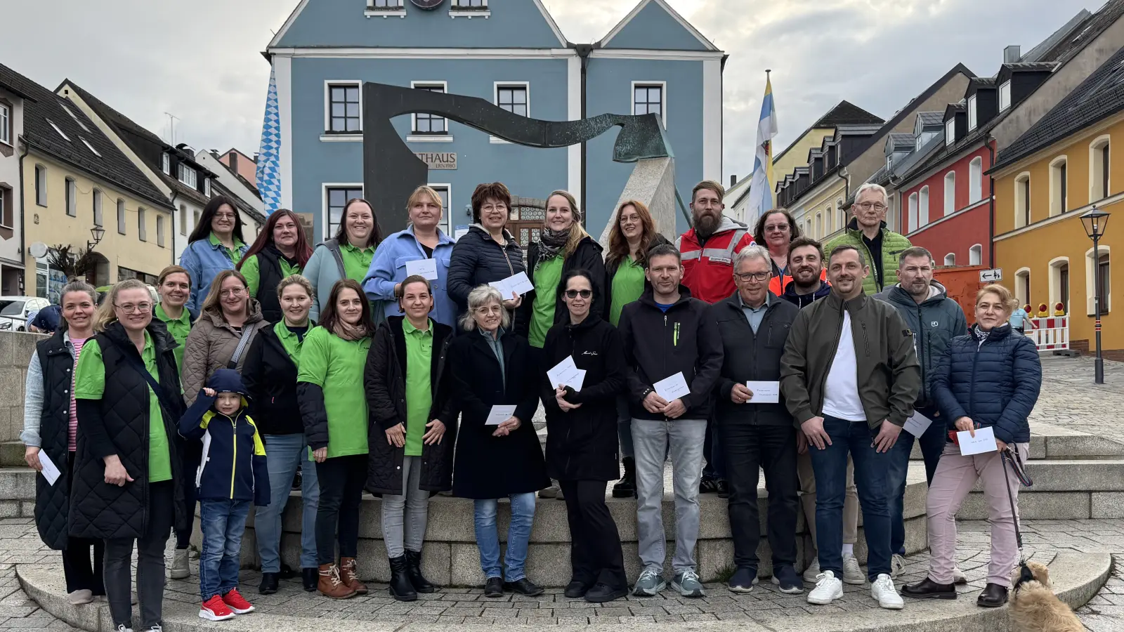 Spendensegen für 17 Initiativen, Vereine und Ehrenämtern zu Gunsten der Kinder und Jugendlichen in Eschenbach i.d.OPf. durch den JuKi e.V. am 11.03.2026 (Bild: Carolin Ulm)