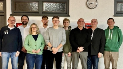 Das neue Vorstands-Team des TC Tirschenreuth. Von links: Jürgen Gleißner, Jürgen Steinhauser, Matthias Gleißner, Michi Gleißner, Florian Wameser, Martin Fenzl, Jens Hagen, Philipp Zöllner (Bild: Leonie Fenzl)