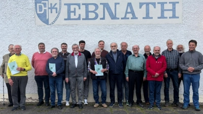 Zahlreiche Mitglieder sind der Einladung der DJK Ebnath zum Ehrenabend gefolgt. (Bild: Josef Söllner)
