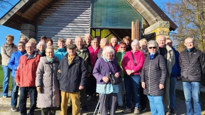 Die Teilnehmer in österlicher Freude. (Bild: Gabi Ernst)
