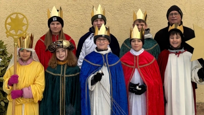 Die zwei fleissigen Gruppen mit Pfarrer Hans-Peter Heindl  (Bild: Markus Hubmann)