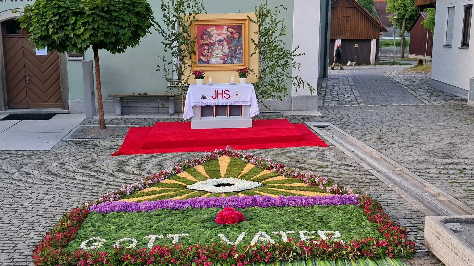 Der Blumenteppich des Frauenbundes Schönsee. (Bild: Birgit Bayer)