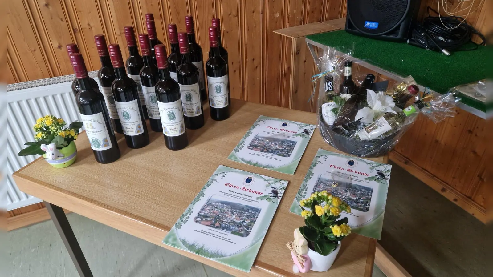 Präsente Ehrung  (Bild: Luisa Fütterer )