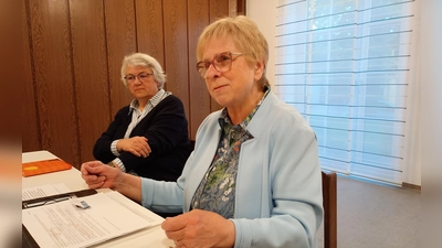 Pfarrerin Marianne Grajer-Hechtel (rechts) mit Ulrike Grajer  (Bild: Brunhilde Spannl)