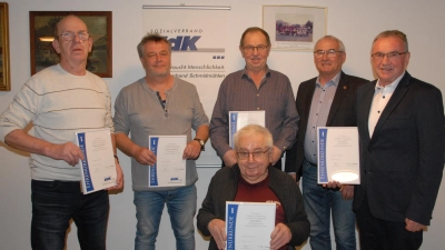 v.l.Berhard Tischler,Josef Schaller,Johann Mehringer,Alois Ferstl,3 Bürgermeister Martin Bauer und <br> 1Vorsitzender Bauer Karl (Bild: Karl Bauer)