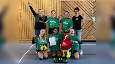 l.h. Ines Speckner, Co-Trainerin, Lina Speckner, Emma McLarrin, Elisabeth Lederer, Trainerin<br>l.v. Sophia Steinmetz, Scotland Nery, Sofie List (Bild: Elisabeth Lederer)