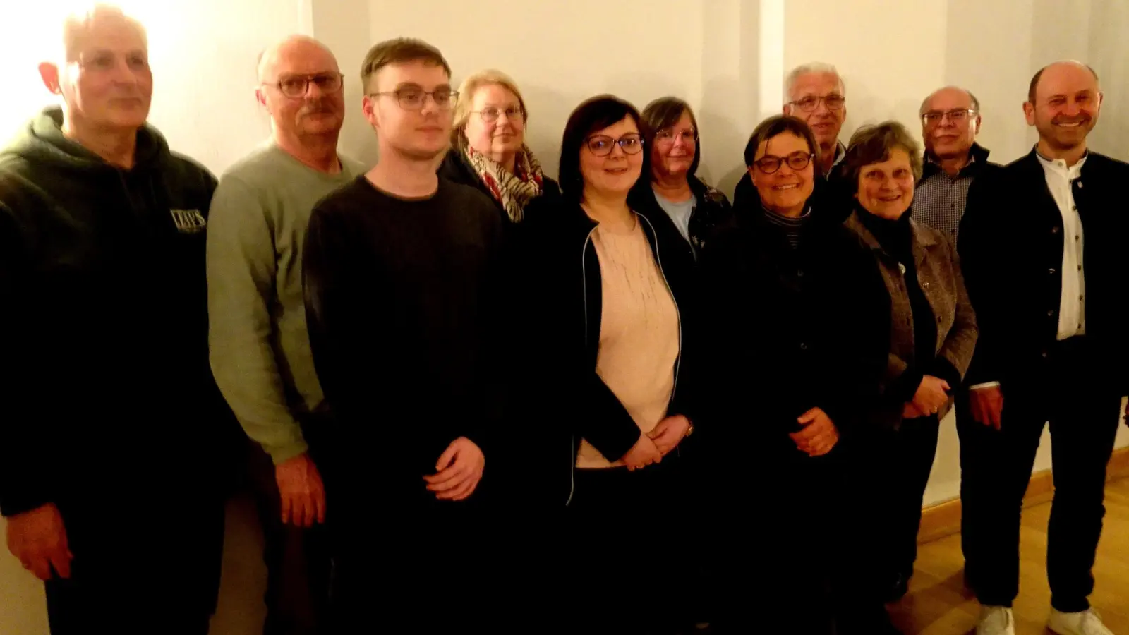 Von links nach rechts: Hans Weiß, Siegfried Link, Johannes Fröhlich, Janne Schmidt, Christina Feulner, Isabell Lautenschlager, Sonja Ram, Gerd Tschaffon, Schriftführerin Hildegund Domanits, Alfred Fröhlich, Hans Ram. (Bild: Hildegund Domanits)