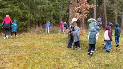 Großes Gewusel herrschte am Karsamstag Nachmittag rund ums Schützenhaus Pechbrunn (Bild: Beate Hilpert)
