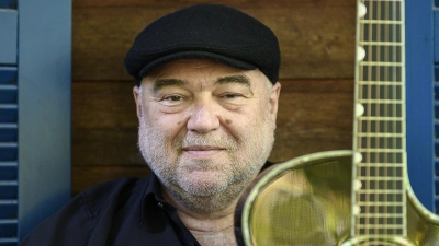 Wolfgang Buck mit seinem Programm „immerweider“. (Bild: Christian Pöllmannn)