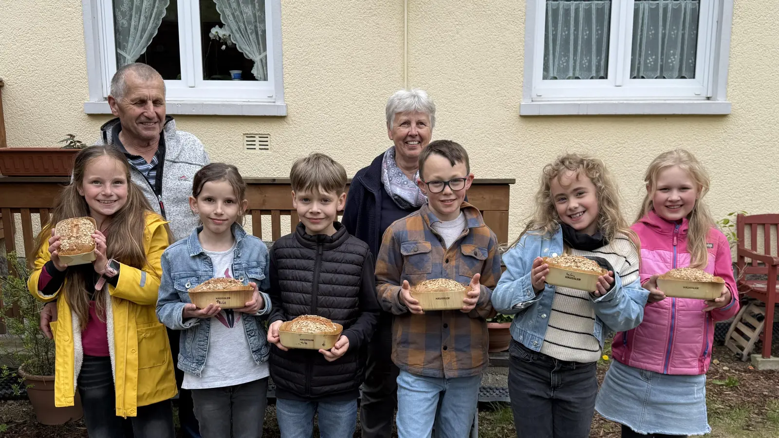 v.l.n.r.: Emily Kick, Franz Kerbeck, Paula Janker, Anton Semmelmann, Elisabeth Kerbeck, Leopold Frenzel, Paulina Pfendt, Annika Baur  (Bild: Eric Frenzel)