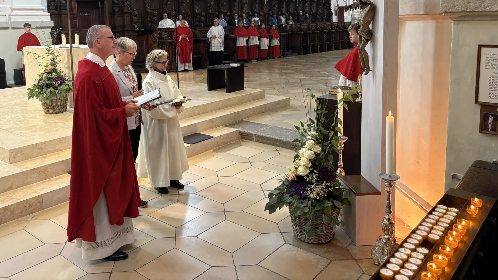 Fürbitten vor dem „Christus ohne Arme” am Wallfahrtstag zum Geschändeten Heiland (Bild: Markus Scharnagl)