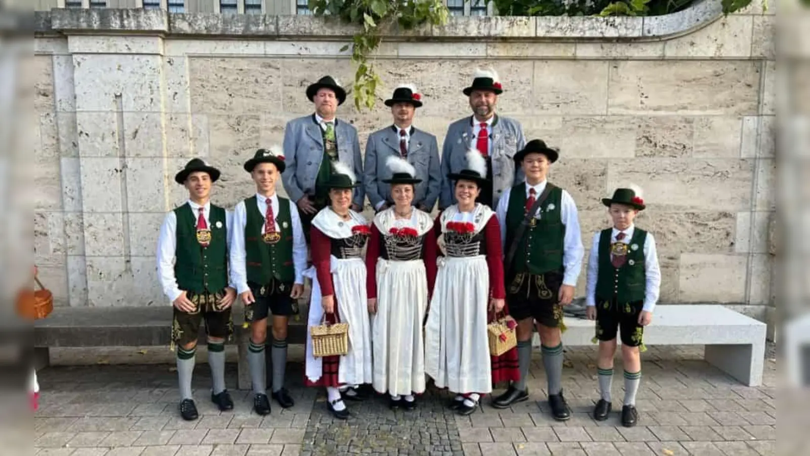 Gruppenfoto Umzug (Bild: Heindl André)