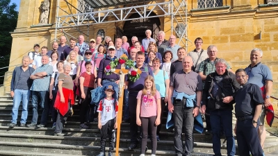 Pfreimder Pilgergruppe vor der Maria-Hilf-Berg Kirche. (Bild: Sebastian Most)