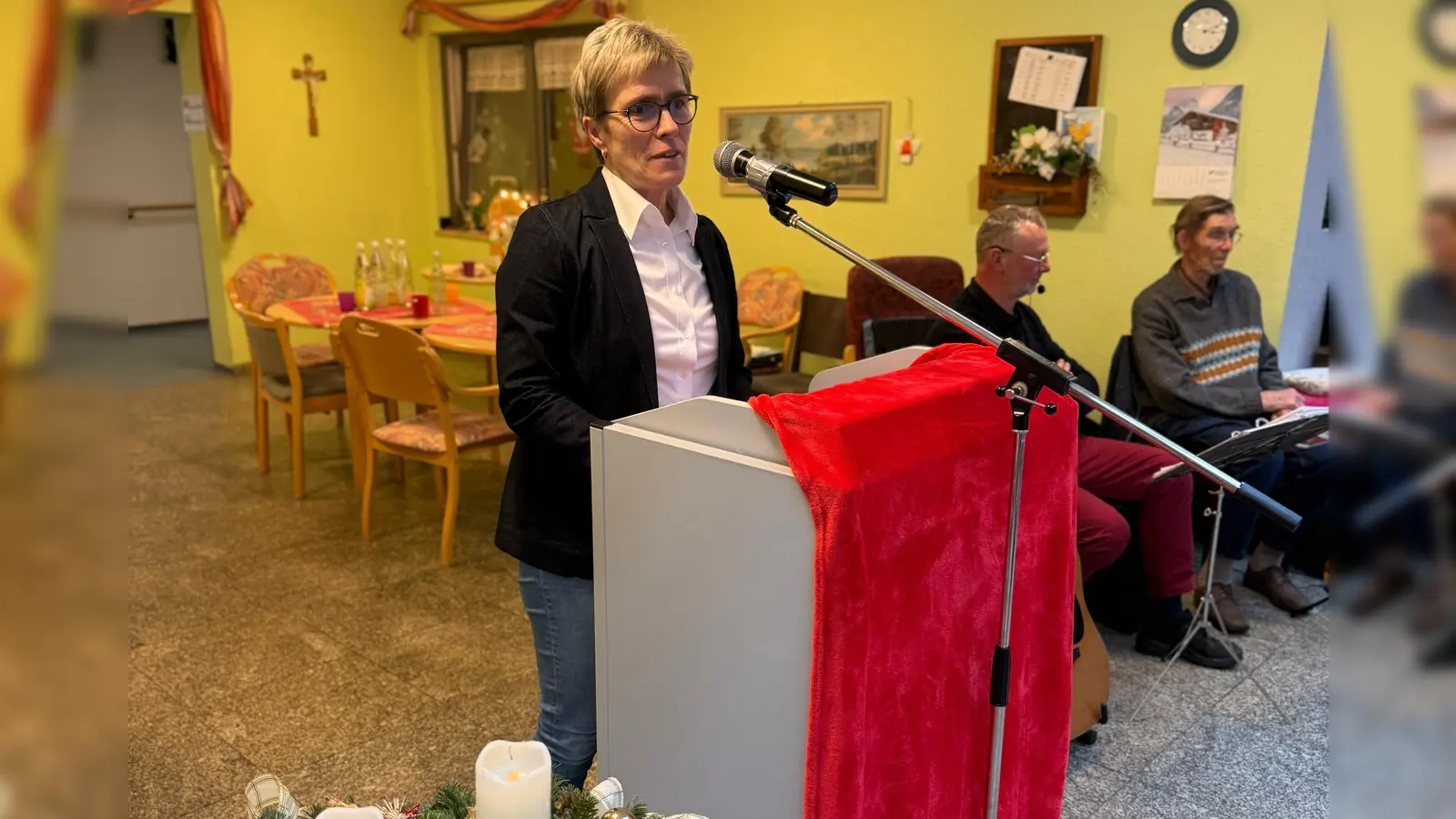 BRK Kreisvorsitzende Marion Höcht - Grußworte. (Bild: Claudia Heier)