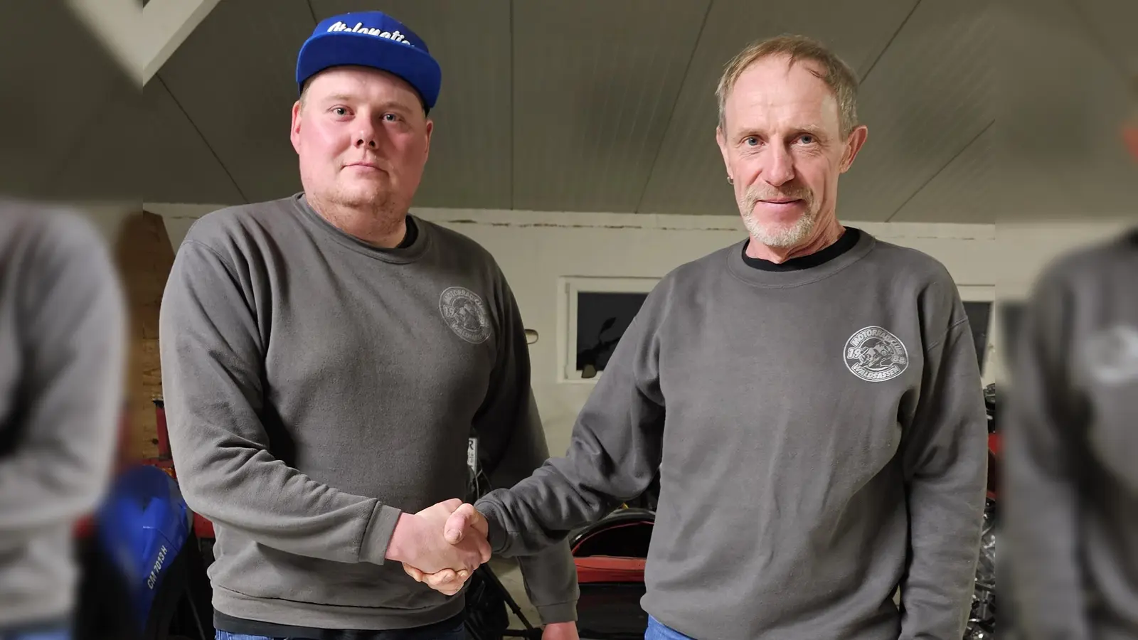 Links: 1. Vorsitzender Jonas Kunz; Rechts: ehemaliger 1. Vorsitzender Franz Härtl. (Bild: Christoph Frank)