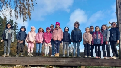 Die Moosbacher Ferienkids entdecken das Landschaftskino – Natur erleben wie auf der großen Leinwand (Bild: Petra Bäumler)