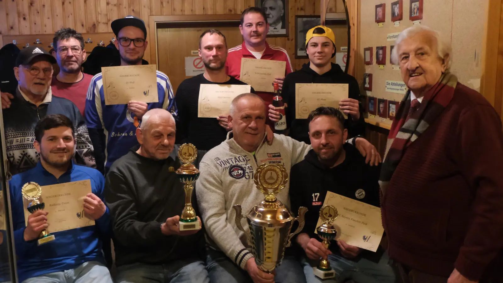 Ein voller sportlicher und gesellschaftlicher Erfolg war das 28. Hermann-Gollwitzer-Gedächtnisturnier am Rosenmontag auf der Asphaltbahn. (Bild: Fred Lehner)