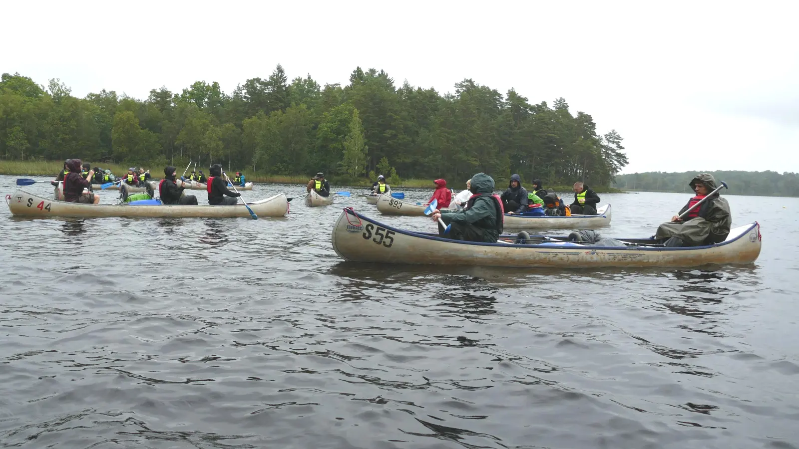 Unterwegs auf dem schwedischen Fluß Lagan. (Bild: Karin Geih)