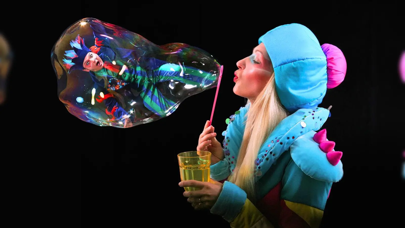 „B - Underwater Bubble Show“  (Bild: Ovation Events GmbH)