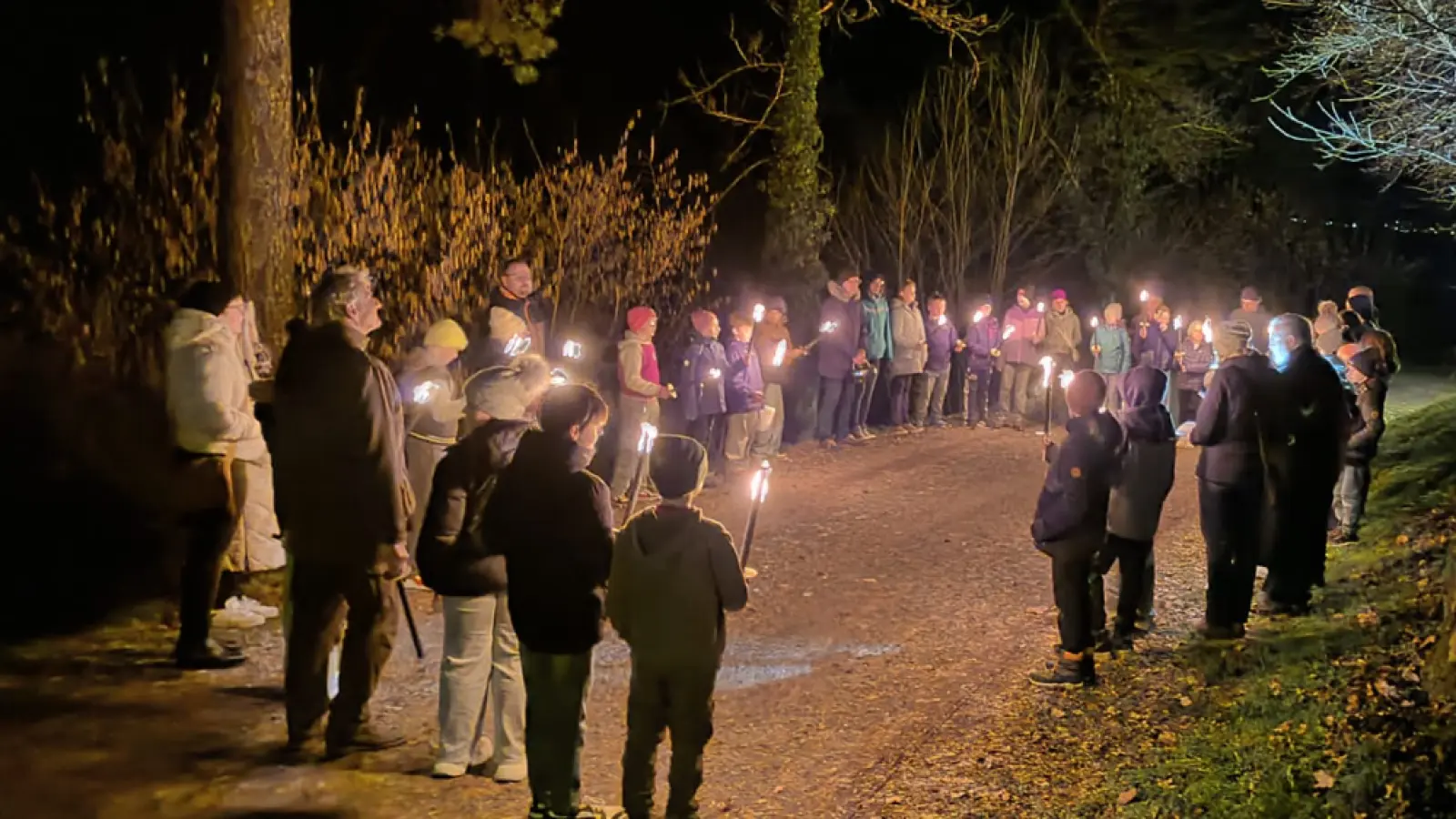 Bei der Station auf der Burg, als Jesus zum Tod verurteilt wurde. (Bild: Petra Frischholz)