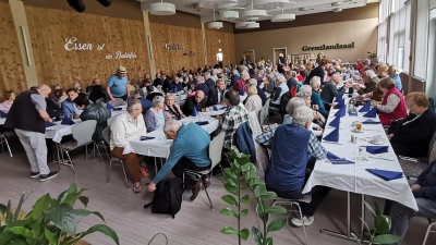 Die Pensionisten freuten sich über das Wiedersehen. (Bild: Annemarie Mösbauer)
