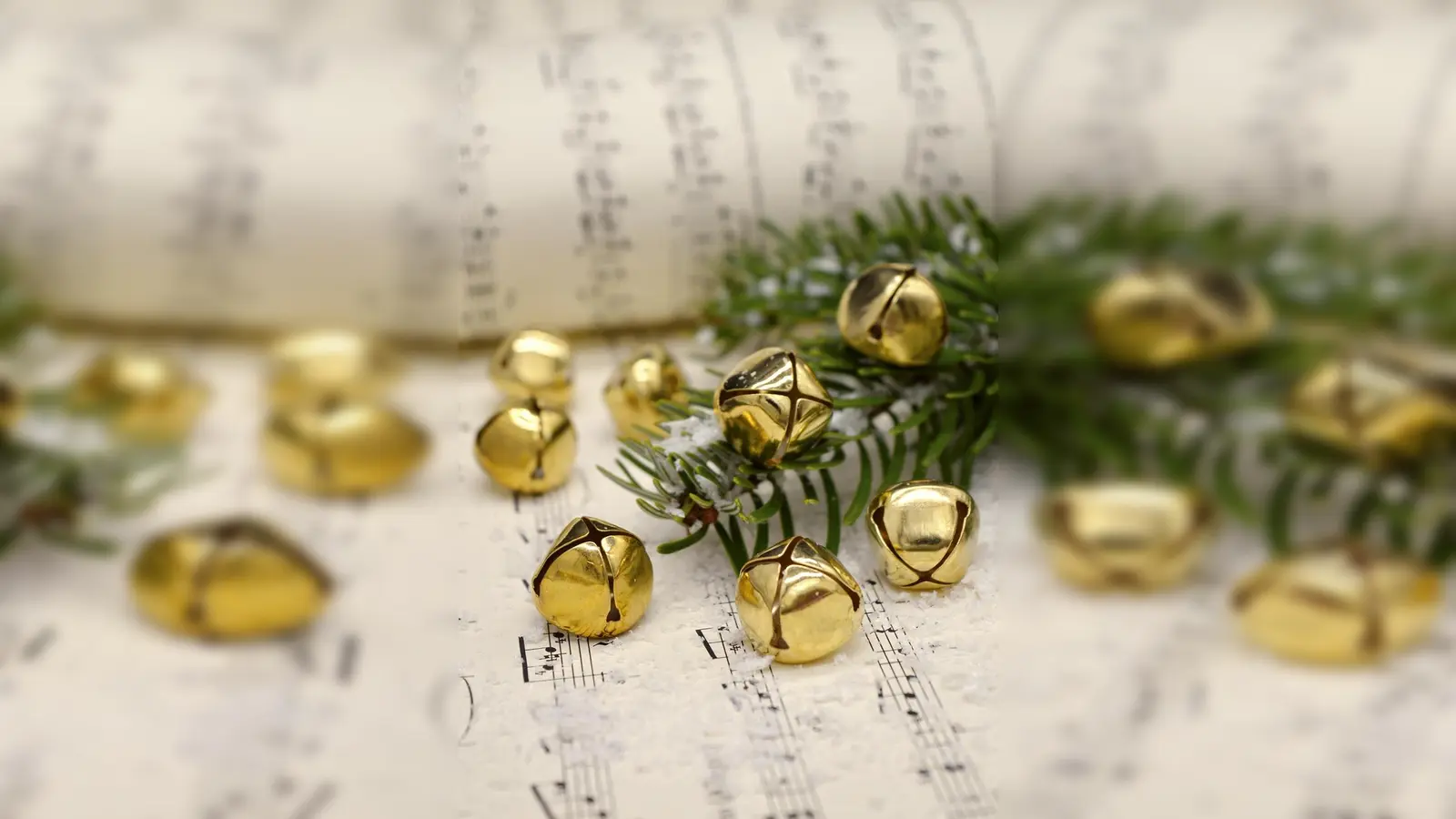 Weihnachtliches Notenblatt (Bild: Pixabay)