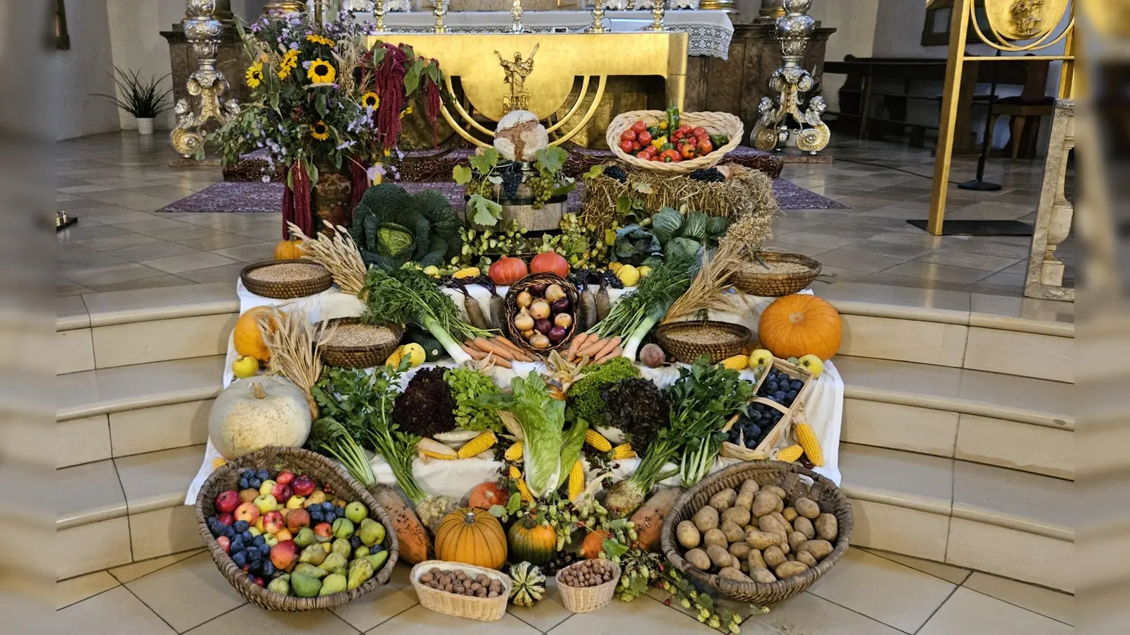 Erntedank-Altar (Bild: Markus König)