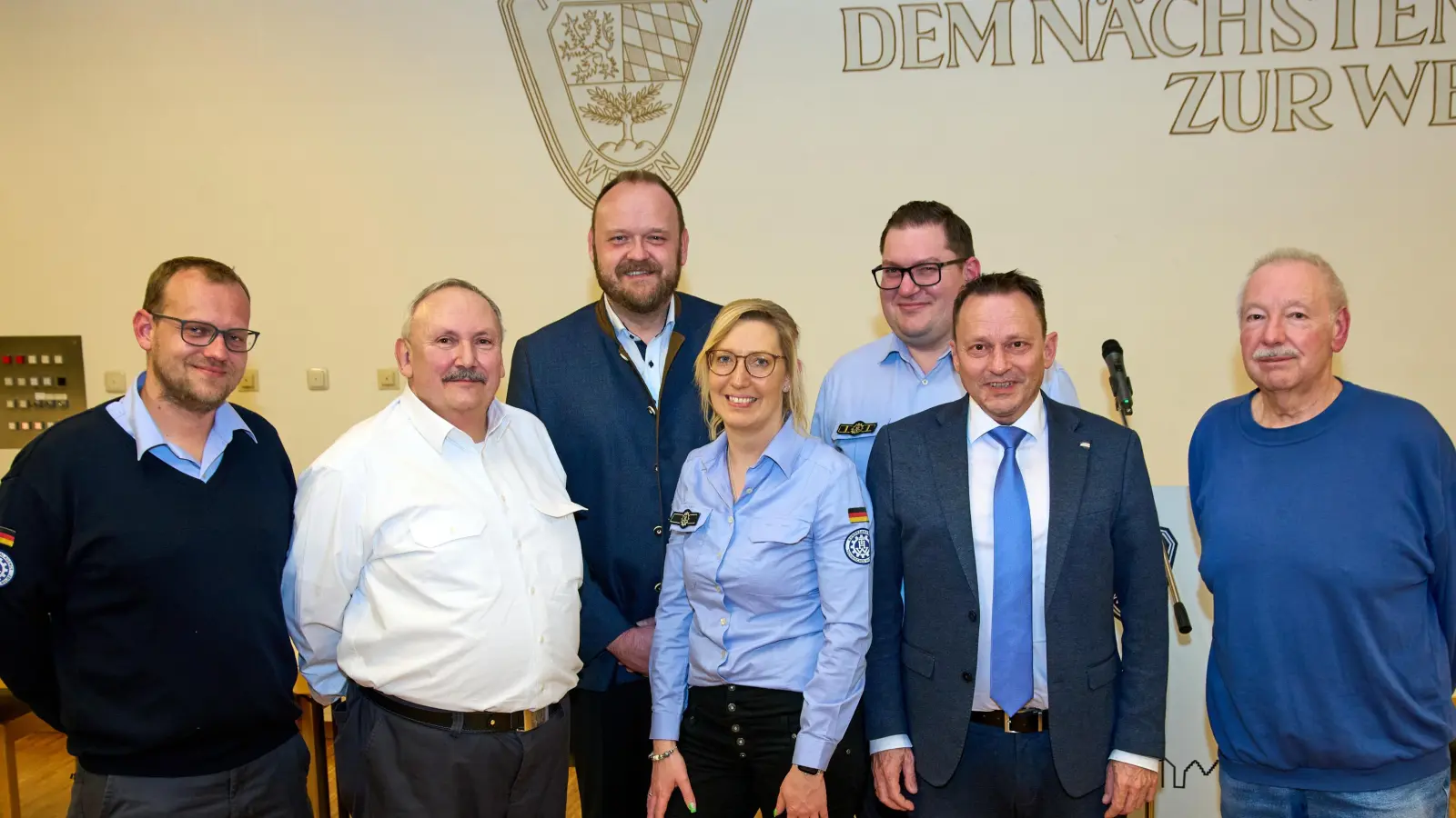 Die Personen von rechts nach links. Kassenwart Dieter Fischer, Oberbürgermeister Jens Meyer, Ortsbeauftragter Andreas Duschner, Schriftführerin Carina Koller, Landrat Andreas Meier,1. Vorstand Michael Braun, 2. Vorstand Markus Koller. (Bild: Andrea Duschner)