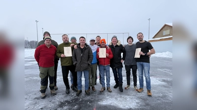 Die drei Erstplatzierten Mannschaften des Turniers (Bild: Holger Schmidt)