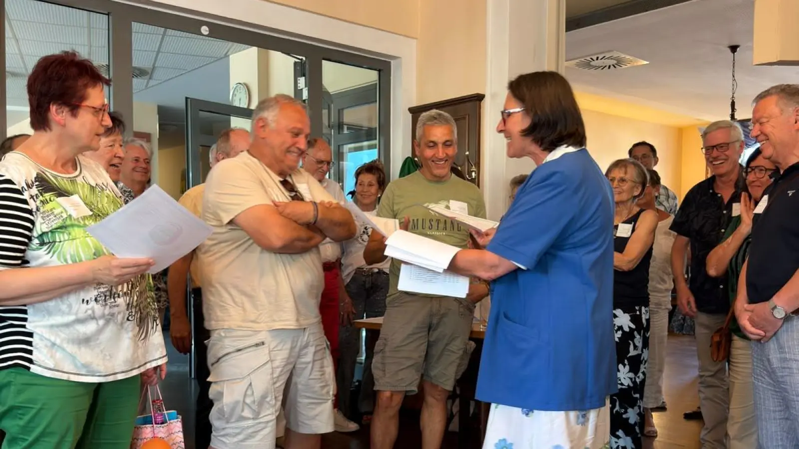 1. Platz erreichten mit 65,20 % Hr .Mehmet Necati Altunay/Hr. Halil Durdudiler aus Nürnberg ,<br>der 2. Platz mit 61,46 ging an Frau Anneliese Daig/Hr. Karl Thumser (leider verdeckt)  (Bild: Katharina Schmaußer)