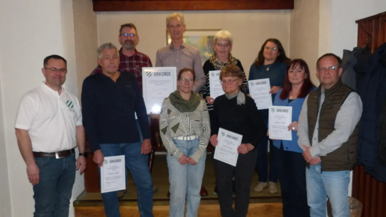 Geehrten mit den beiden Vorsitzenden (Bild: Hans Meißner)