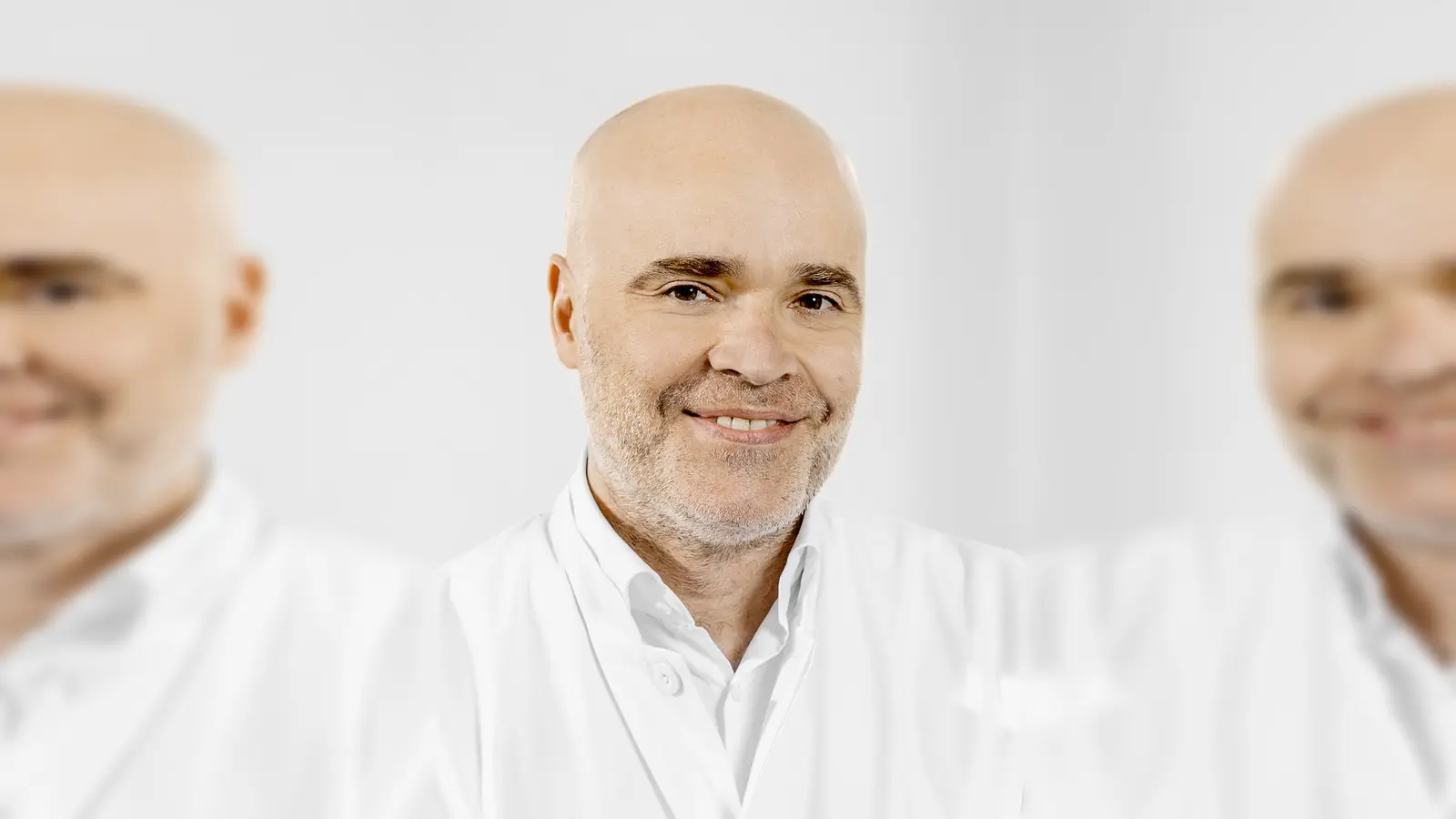 Prof. Dr. Thomas Papathemelis, Chefarzt der Klinik für Frauenheilkunde am Klinikum St. Marien, referiert beim „Ratgeber Gesundheit” über das Thema „Brustkrebsprävention - welche Maßnahmen sind sinnvoll?<br>„ (Bild: Daniela Hottner - Marcus Rebmann - Fotografie)