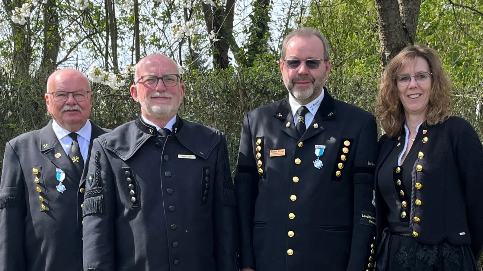 V.l. Hans-Jürgen Reitzenstein Beisitzer im Bund des LV Bayern (Su.-Ro.), Bernd Stahl Bundesvorsitzender (Hessen) Armin Kraus Landesvorsitzender Bayern und stellv. Bundesvorsitzender (Hahnbach), Karin Kraus<br>Stellv. Bundesschatzmeisterin (Hahnbach). (Bild: Armin Kraus)