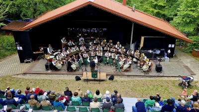 Muttertagskonzert der Ehenbachtaler Blaskapelle Schnaittenbach. (Bild: Andreas Leitl )
