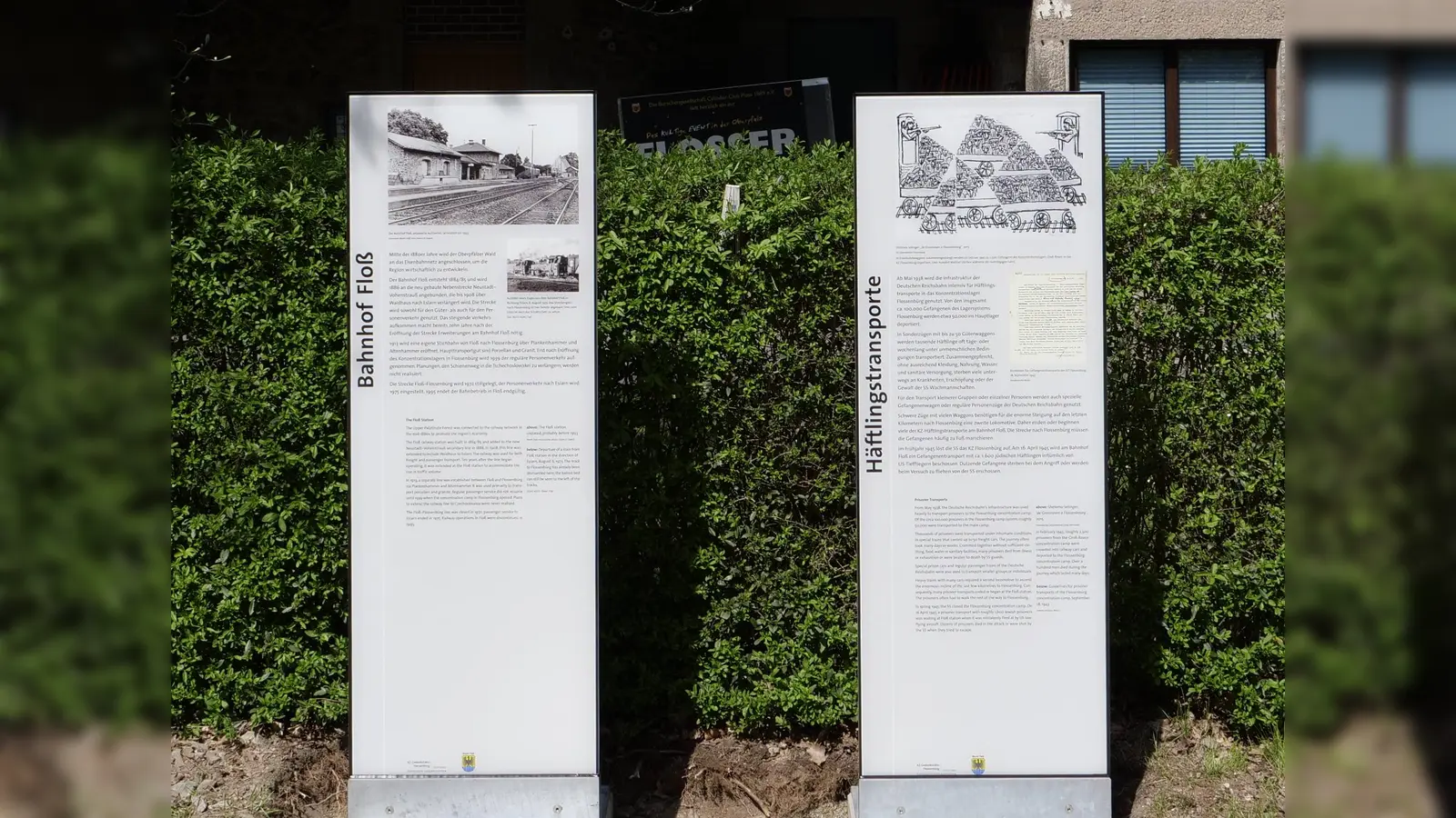 Einweihung der Gedenktafeln am Bahnhof Floß (Bild: KZ-Gedenkstätte Flossenbürg, Foto: Jonas Garland)