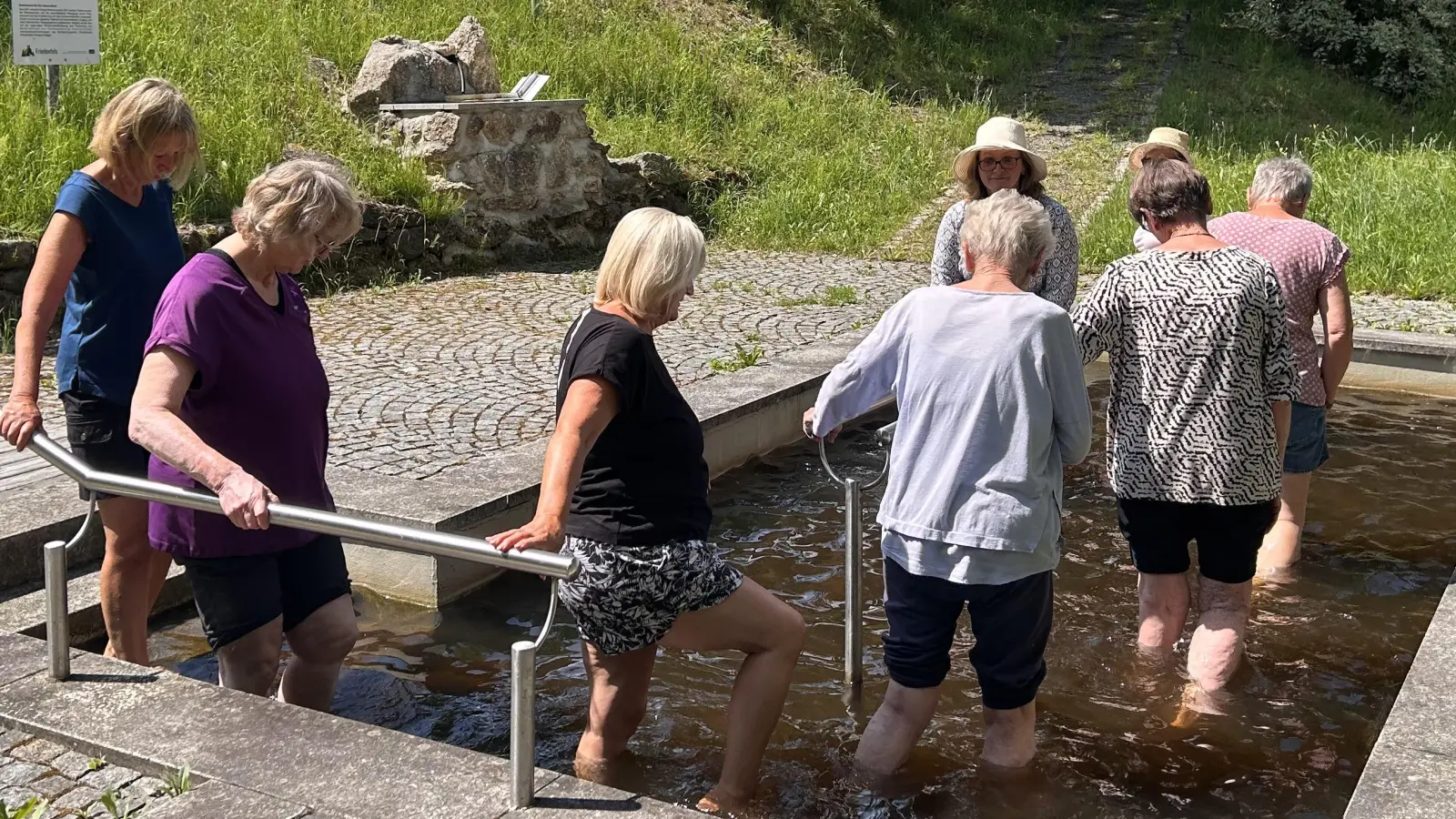 Entspannender Nachmittag in der Generationenwerkstatt des Steinwaldnetzes. (Bild: Sarah Gallitzendörfer)