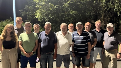 Die drei Erstplatzierten Mannschaften des Vereinsturniers. (Bild: Holger Schmidt)