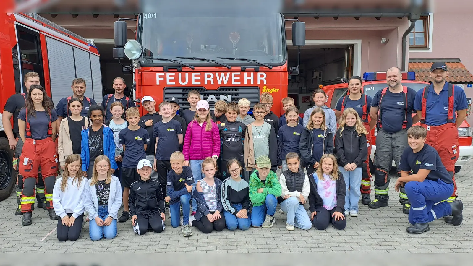 Die Schüler der 3. und 4. Klasse der Grundschule Waidhaus (Bild: Michaela Uebelacker)