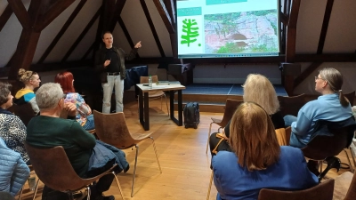 Vortrag von Jürgen Schuller in der Stadtbibliothek. (Bild: Mandy Teschke)