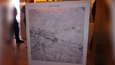 Eine amerikanische Luftaufnahme zeigt des RAD-Lager an der Pressather Straße. (Bild: Walther Hermann)