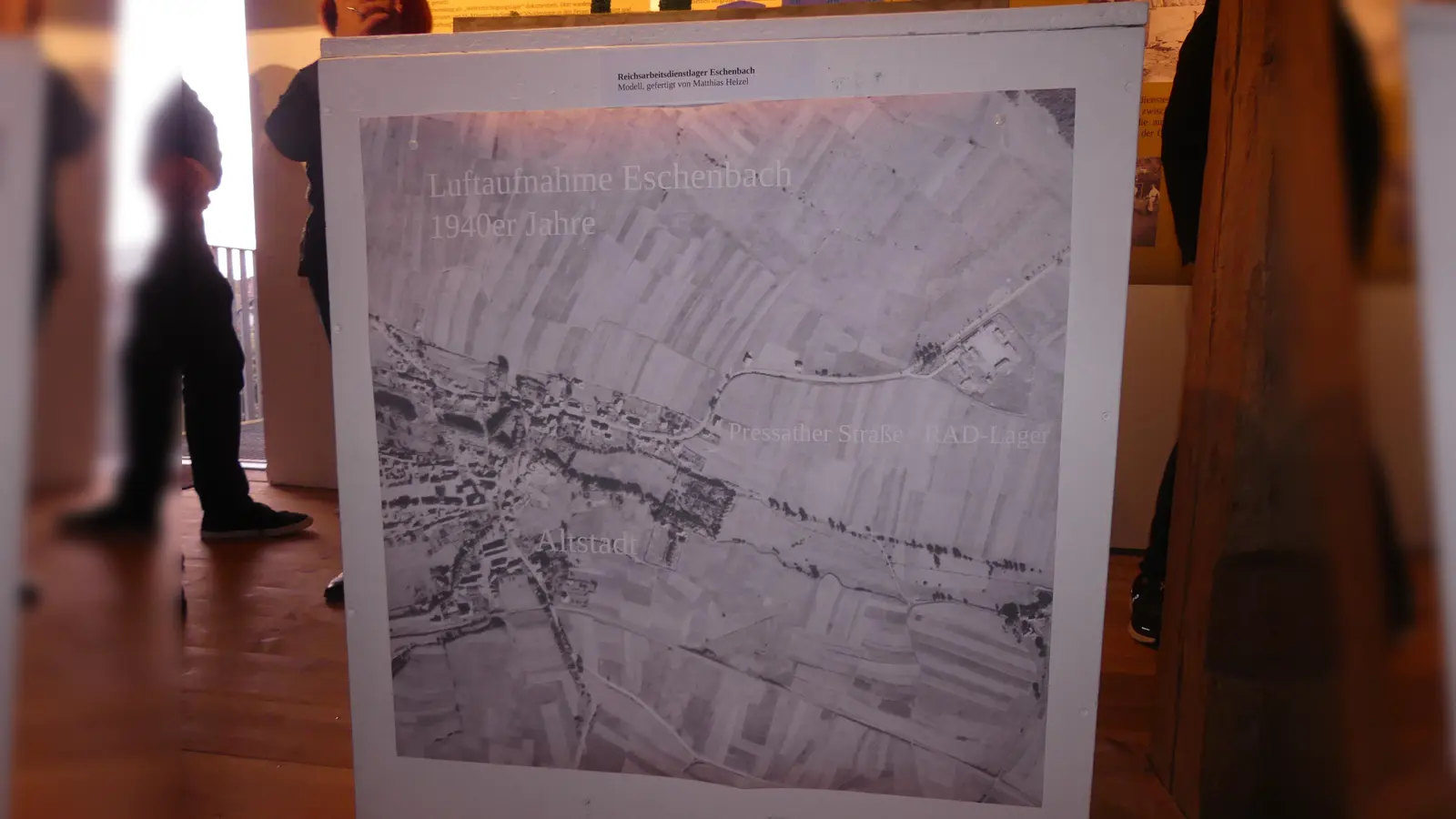 Eine amerikanische Luftaufnahme zeigt des RAD-Lager an der Pressather Straße. (Bild: Walther Hermann)