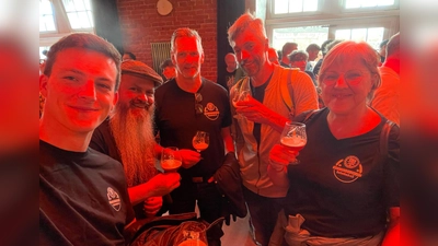 Mitglieder des Eschebacher Kommunbier-Vereins bei der Homebrew in Bayreuth. (Bild: Richard Unke)