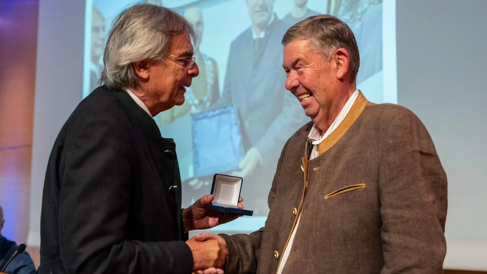 Ehrung Reiner Wolfrath  (Bild: Verena Wolfrath)