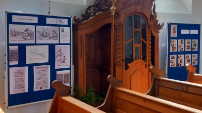 Schautafeln in der Kirche Miesbrunn (Bild: Werner Reger)