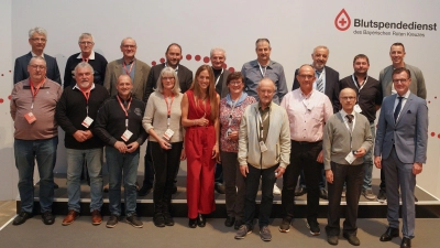 Die ausgezeichneten Spender aus dem BRK Kreisverband Schwandorf.  (Bild: Patric Nohe)