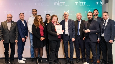  Auszeichnung der Naabtal-Realschule Nabburg als MINT-freundliche Schule  (Bild: Fabian Vogl)