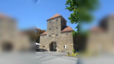 Ein Bild zeigt das Wingershofer Tor in Amberg. (Bild: exb)