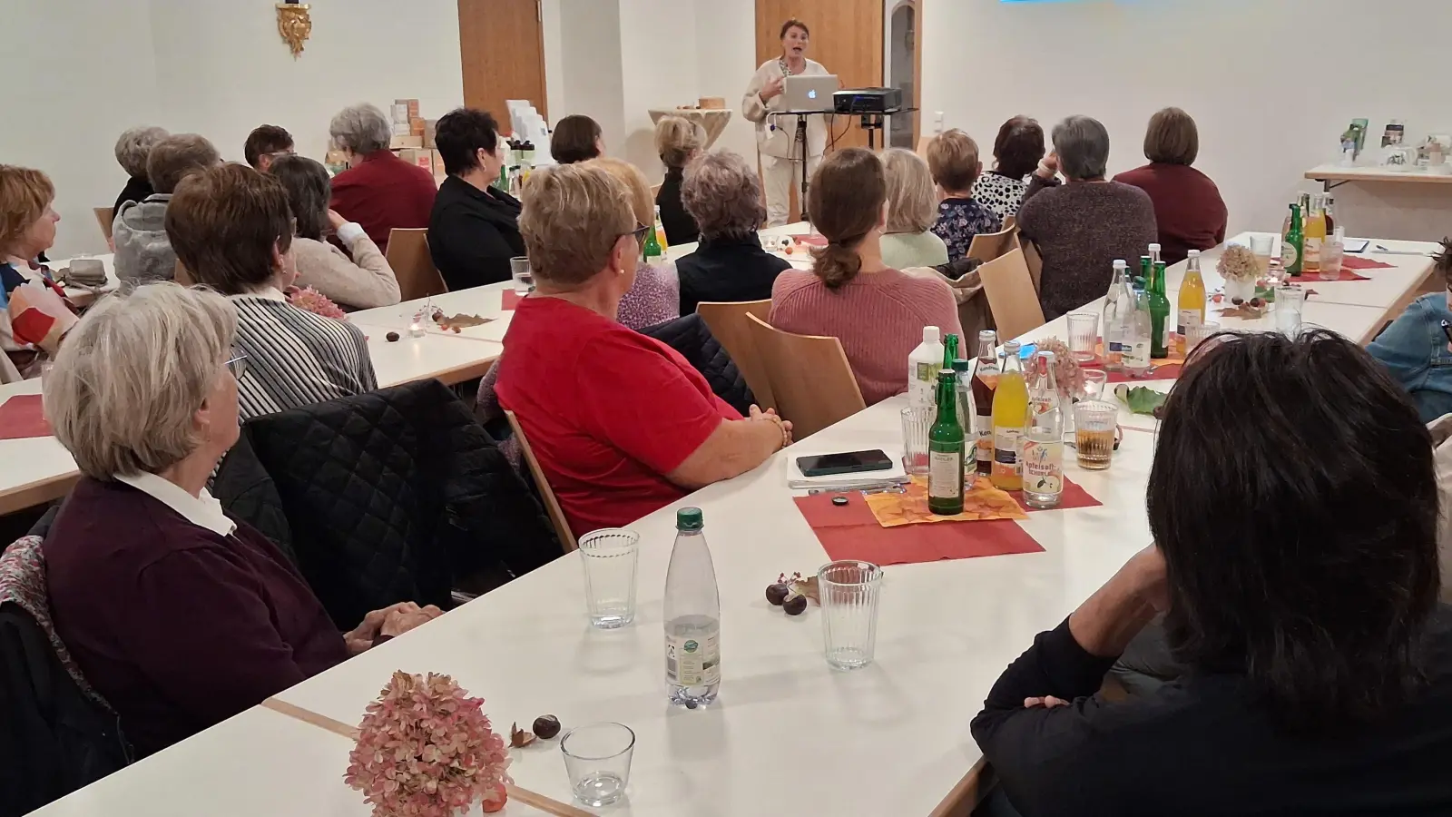 Kath. Frauenbund Waldthurn: Vortrag „Gesundheit beginnt im Darm”. (Bild: Agnes Härtl)