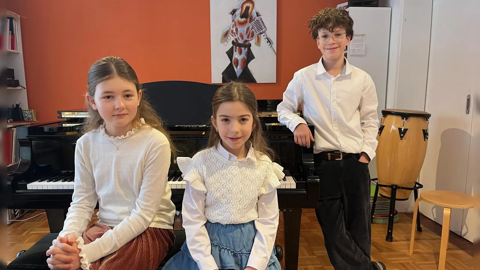 Von links: Charlotte Baier, Sophia Antoneanu, Johannes Scheidler (Bild: Helmut Pöllath)